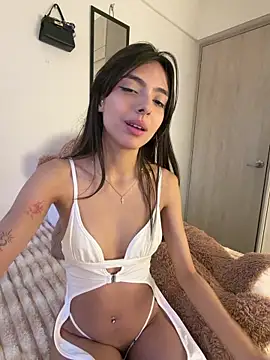 ZaraLuuv's Live XXX Chat