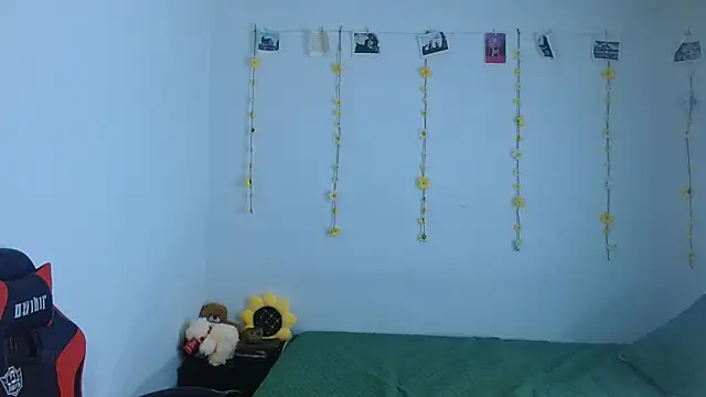 sajecrismaa's Live XXX Chat