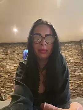 Chatroom XXX en direct de BrianaBloom