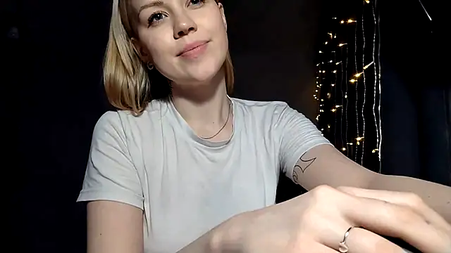 Chat +18 de LunaPeony ao vivo