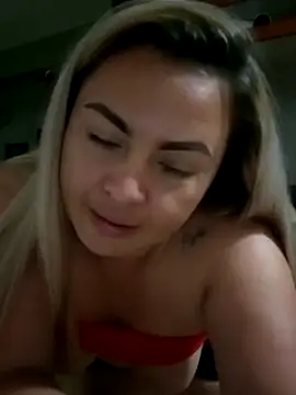 lucy_estrr লাইভ XXX চ্যাট