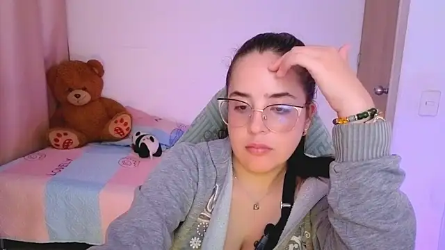 _alicia_z 即時 XXX 聊天