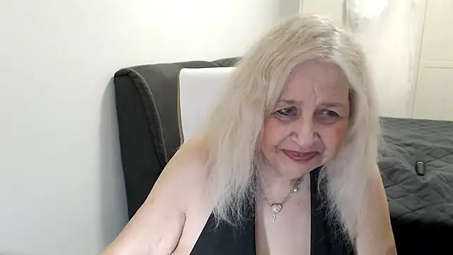 SusiLifeXXX live XXX chat