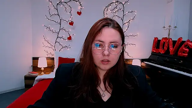 Hennessy_bunny Chat XXX live