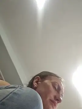 Show modela KamaSons na web-kameri