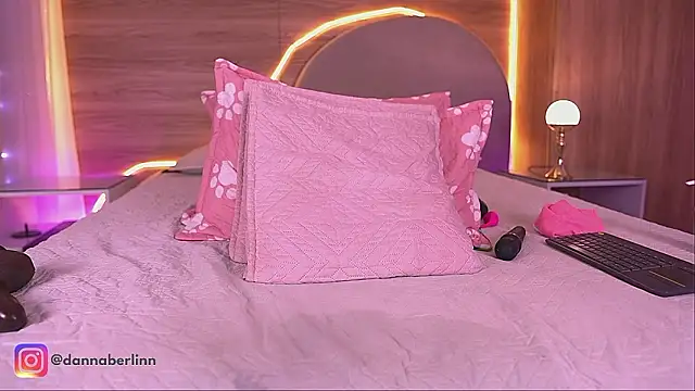 danna_berlin_'s Live XXX Chat