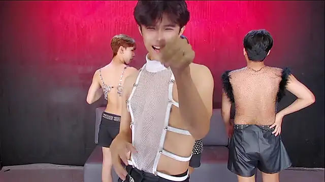 Queen-Vibe: διαδικτυακό σόου στην κάμερα