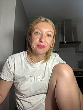 Kittie_Valentine Live XXX Chat