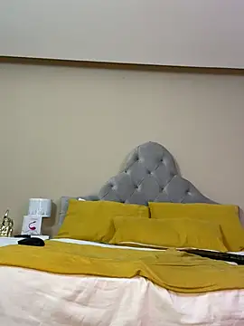 AlmaraRouge élő XXX-chatje