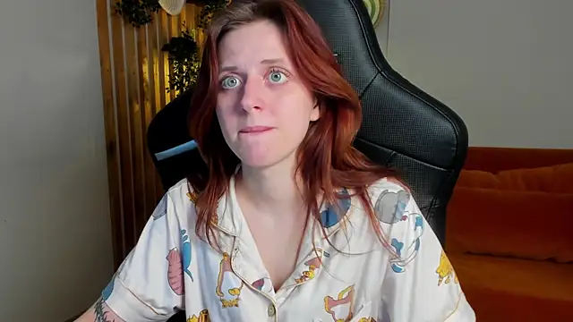 XXX chat uživo modela FreyaVey