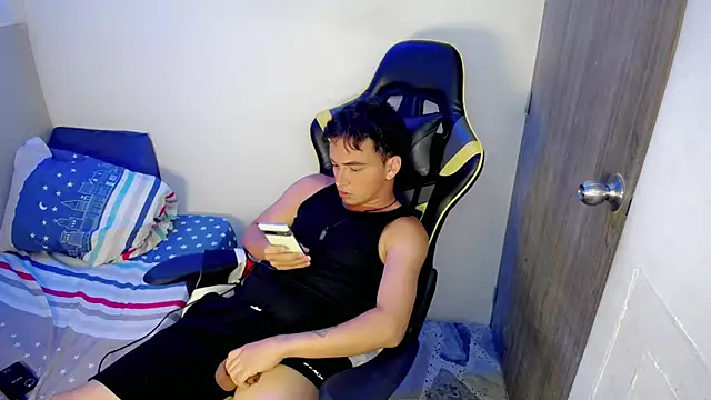 Mathias_twinkkn Webbikameraesitys