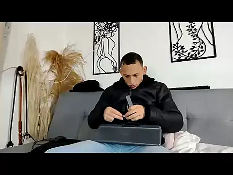 Masterblue_hot Chat XXX in diretta