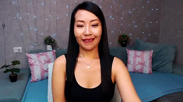 XXX chat uživo modela LiaPak