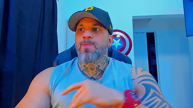 JoshRigby Chat XXX in diretta