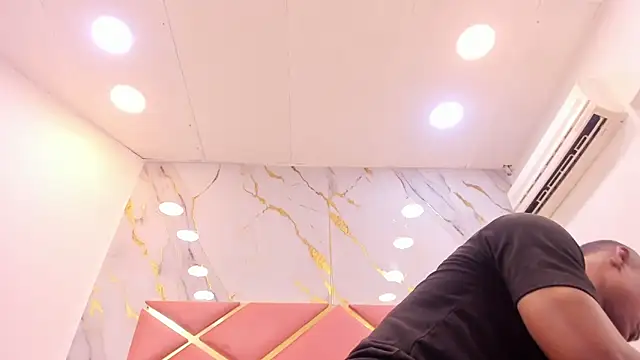 passion_black Show in webcam