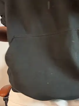 Chatroom XXX en direct de ARON_LUXX