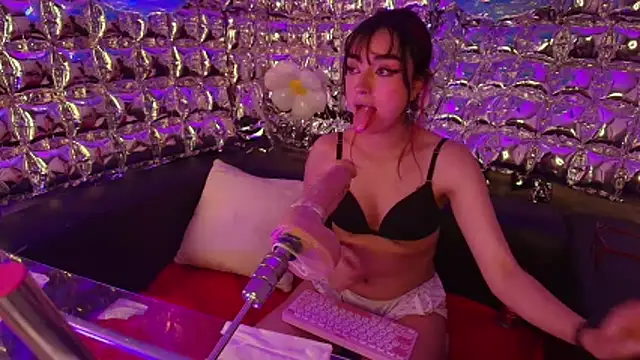 lala_cherryのライブXXXチャット