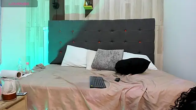 GabyRouge's Live XXX Chat