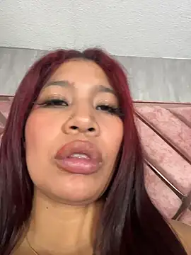 دردشة Cherry_Charlottee الجنسية المباشرة