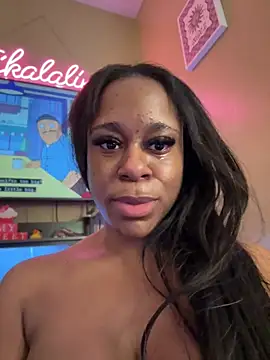 TikaMoon Chat XXX in diretta