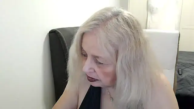 แชท XXX สดของ SusiLifeXXX