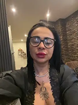 BrianaBloomのライブXXXチャット