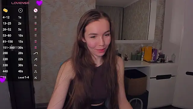 YonaBones: онлайн-секс-чат