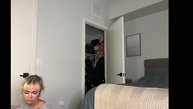 ElenaErickson's Live XXX Chat