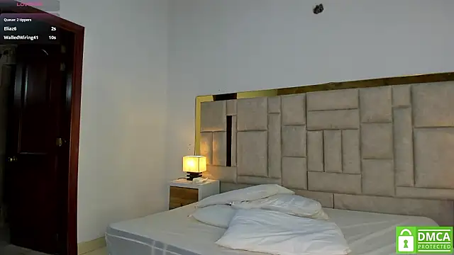 valtira_nova's Live XXX Chat