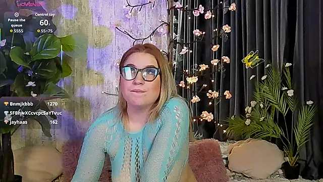 Chat XXX en directo de Maya_Collins_