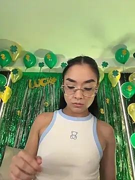 Онлайн чат XXX Mialarouse