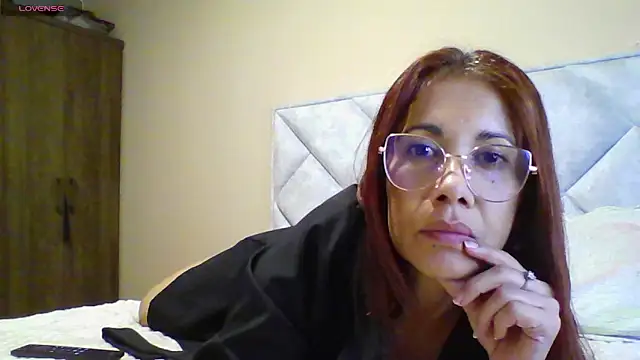 camila_star10 Adlı Modelin Canlı XXX Sohbeti