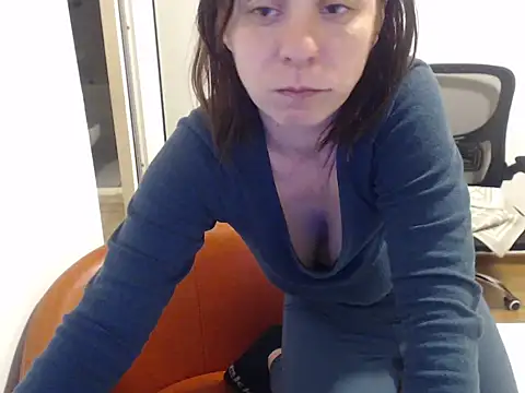 Emmatoo Live XXX-chat