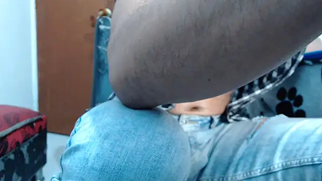 ethasteban27's Live XXX Chat