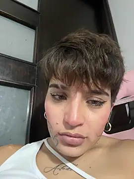 Chat +18 de DayanaDG ao vivo