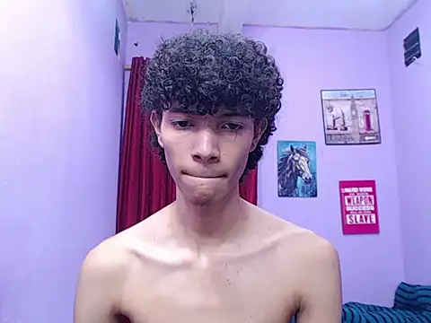 Show modela bigcock_twinks na web-kameri