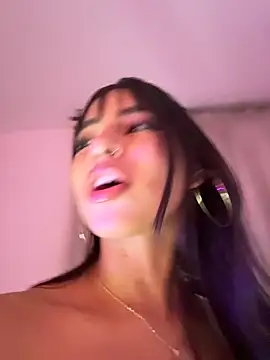 Živý XXX chat Chel__