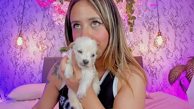 Bonny_and_carrot Adlı Modelin Canlı XXX Sohbeti