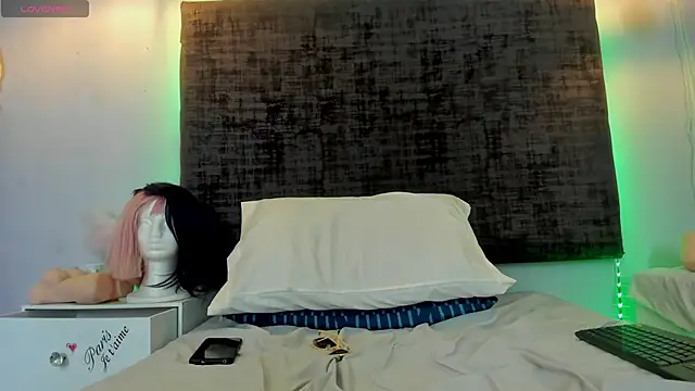 loverisu-coral's Live XXX Chat