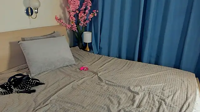 PeachMirth Webcamshow