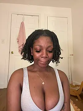 Chat XXX en directo de mochamimi