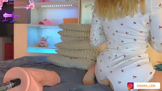 Živý XXX chat ChiaraLewis