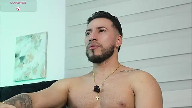 Thiago_Hill Adlı Modelin Web Kamerası Şovu