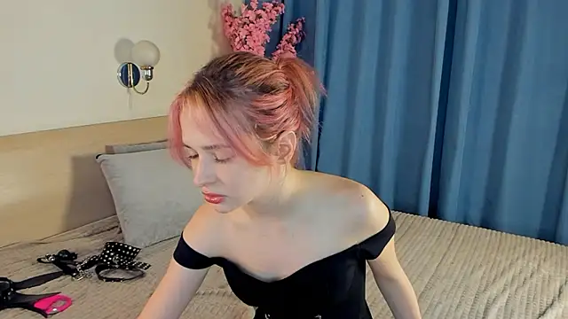 Вебкам-шоу PeachMirth