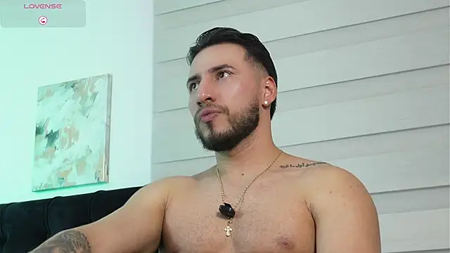 عرض كام Thiago_Hill