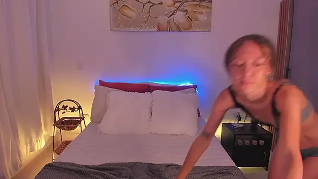 ChloeMoreti Chat XXX live