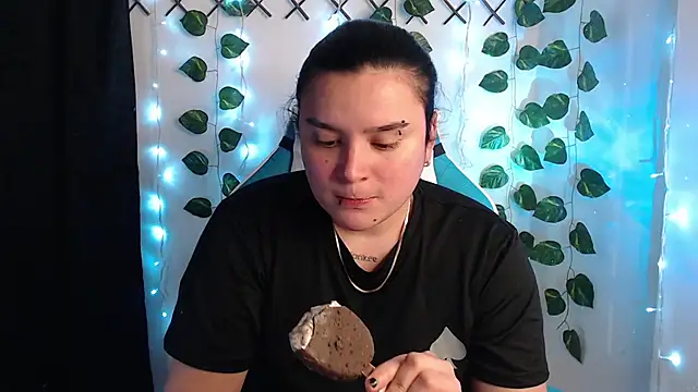 Chat +18 de Nika_1_ ao vivo