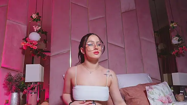 LucyLextonX Live XXX-Chat