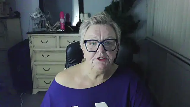 BridgetBlueEyes Chat XXX in diretta