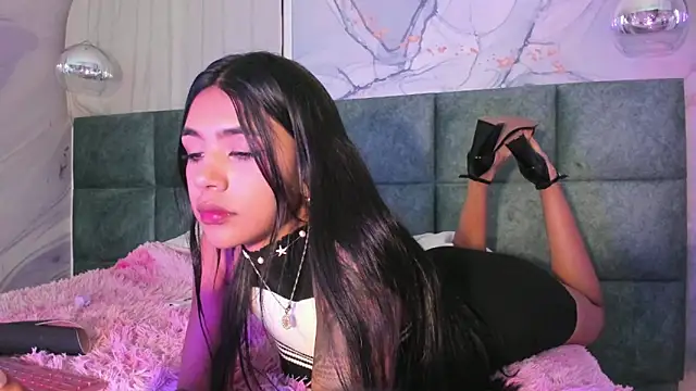 AntonellaRossi Adlı Modelin Canlı XXX Sohbeti